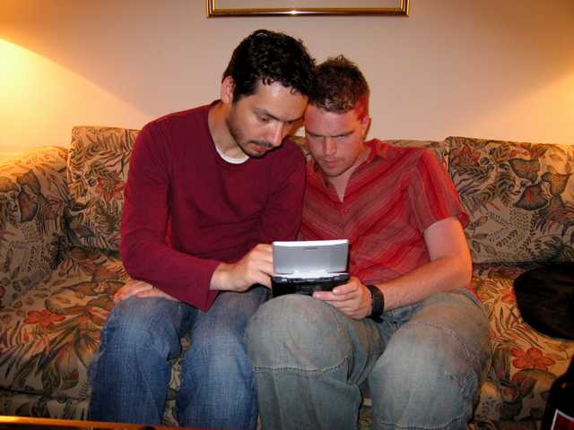 thiouwz & tommy have a late night game